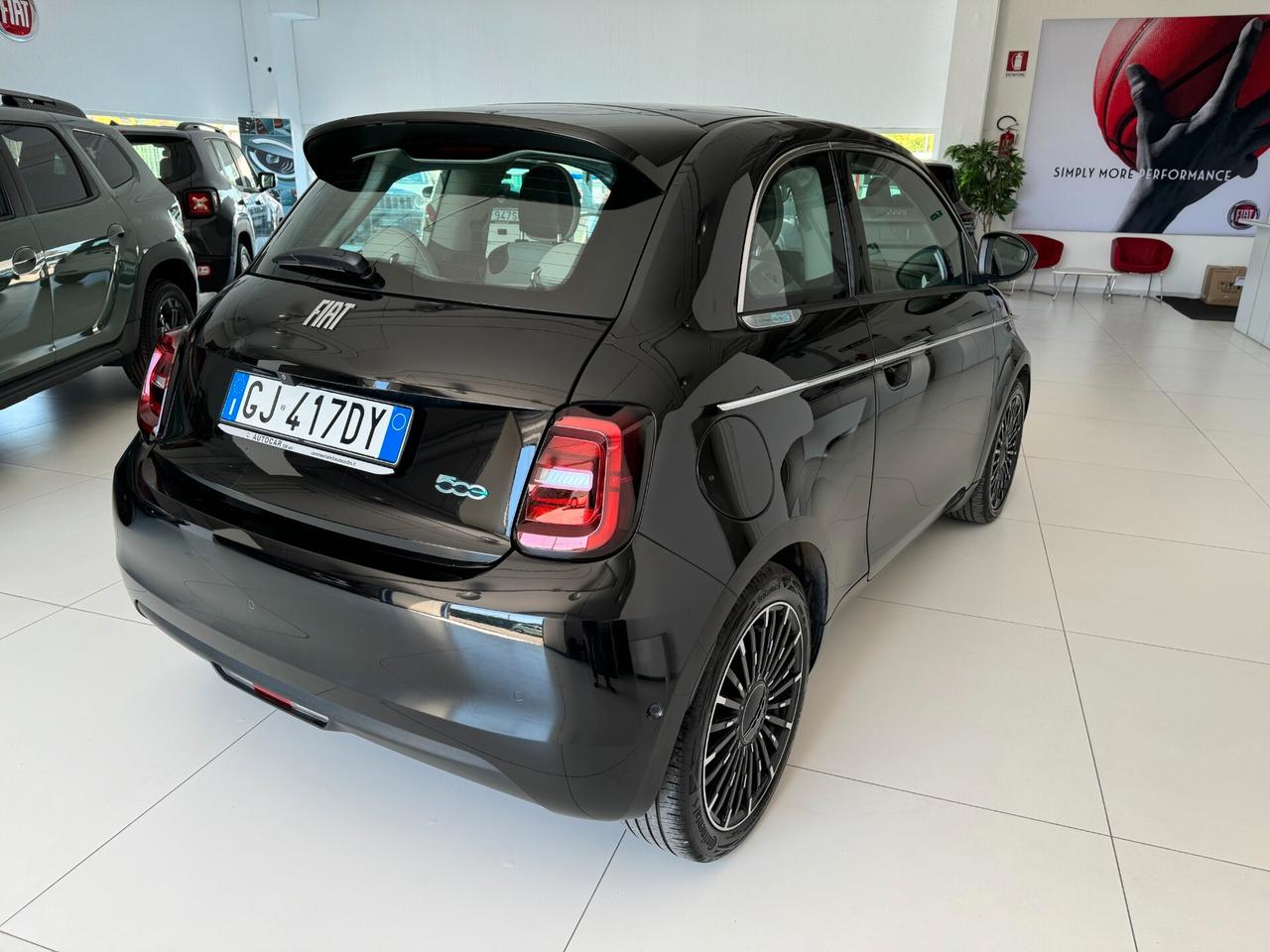 Fiat 500 500e Berlina 42 kWh La Prima