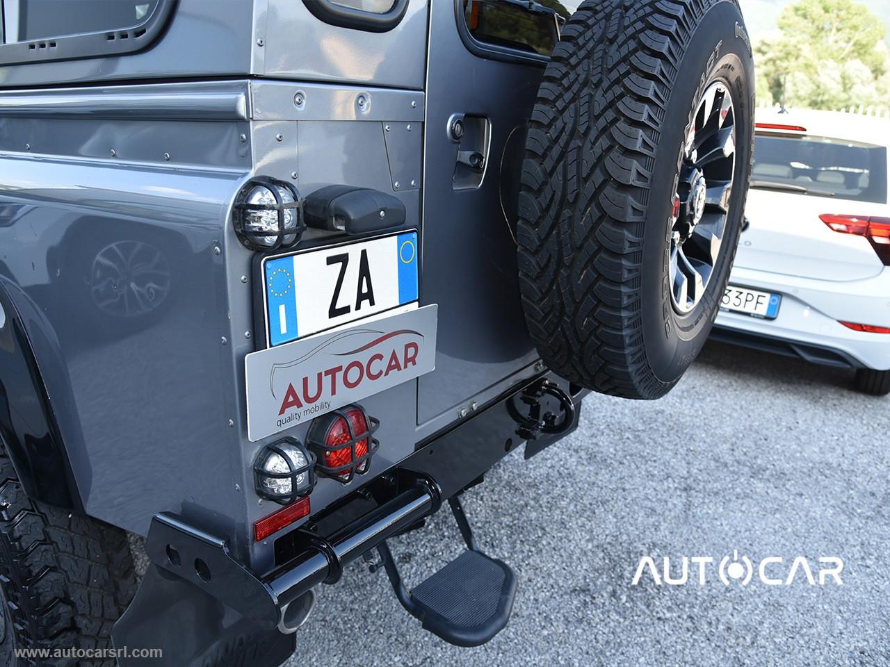 LAND ROVER Defender 110 2.2 TD4 Station Wagon
