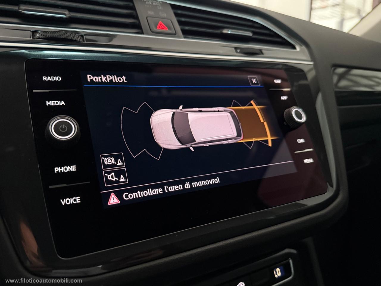 VOLKSWAGEN Tiguan 2.0 TDI DSG Business BMT NAVI- CARPLAY - ANDROID AUTO