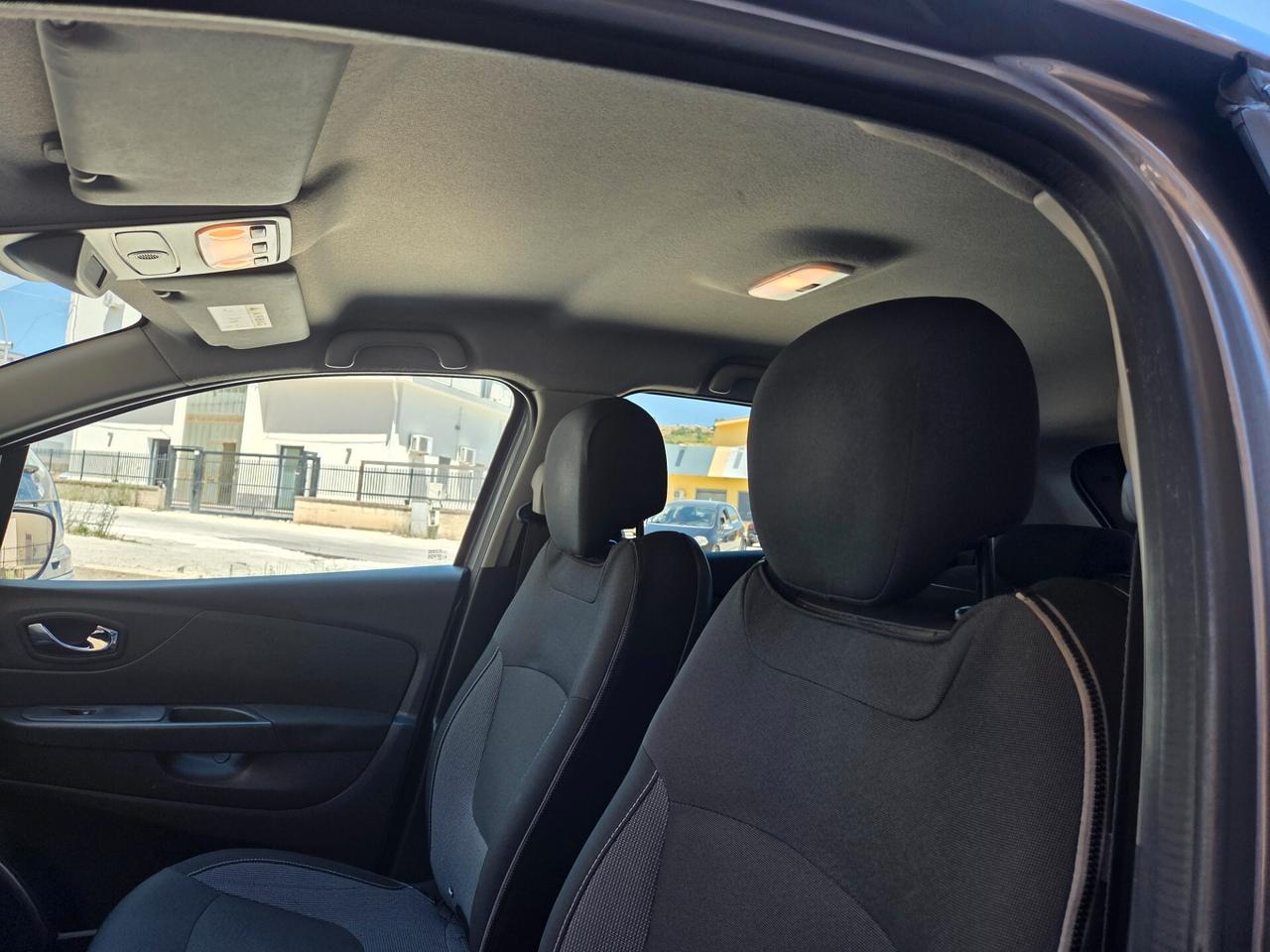 RENAULT CAPTUR 1.5 DCI 90 CV NAVIGATORE KM CERTIFIC