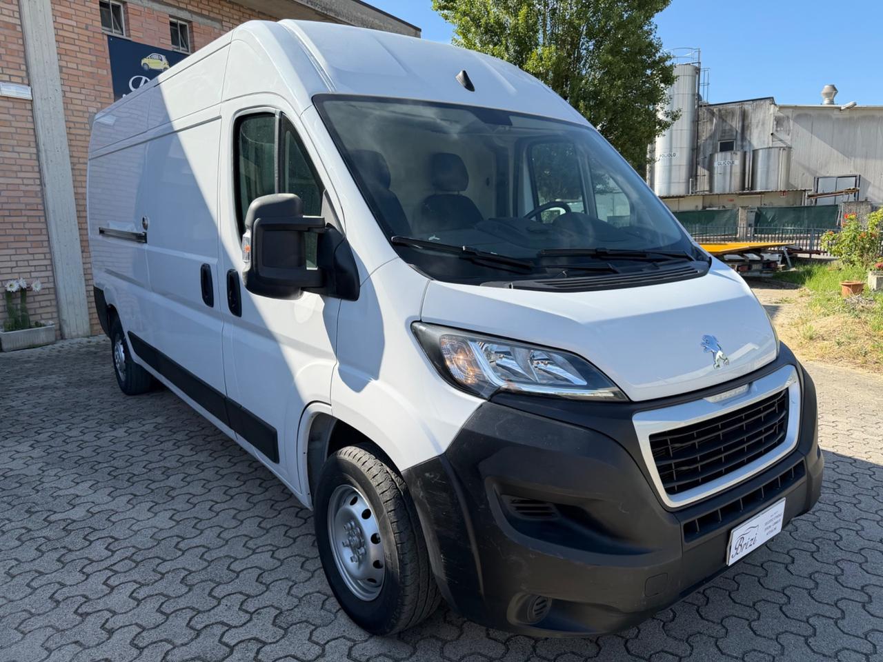 Peugeot Boxer 35 2.2 BlueHDi 140 S&S L3H2