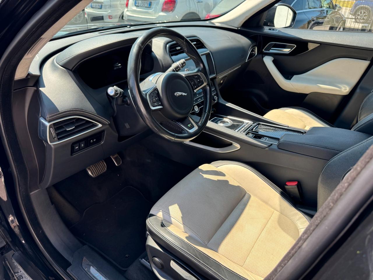 Jaguar F-Pace 2.0 D 180 CV AWD aut. R-Sport