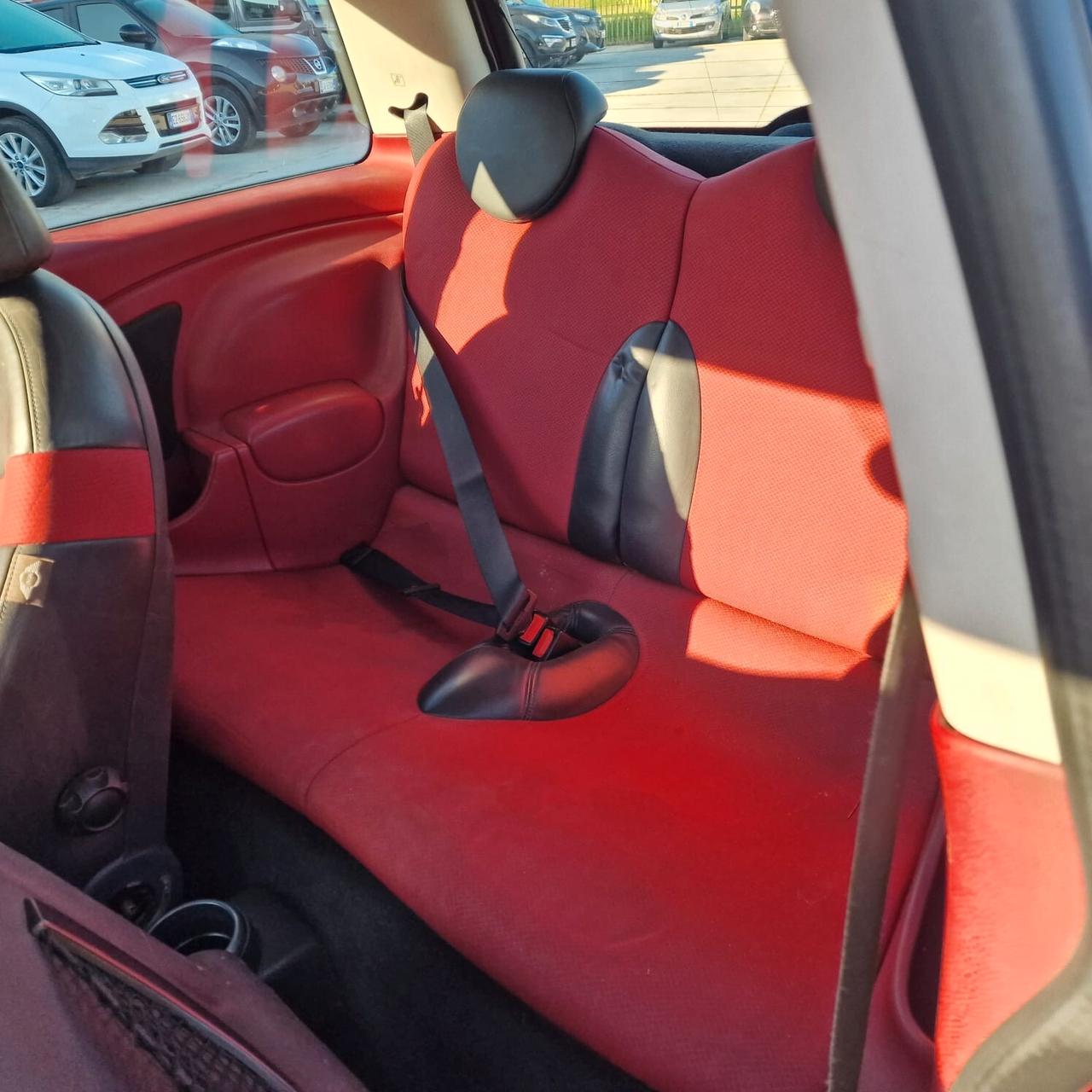 Mini 1.4 tdi One D de luxe ok per neopatentati