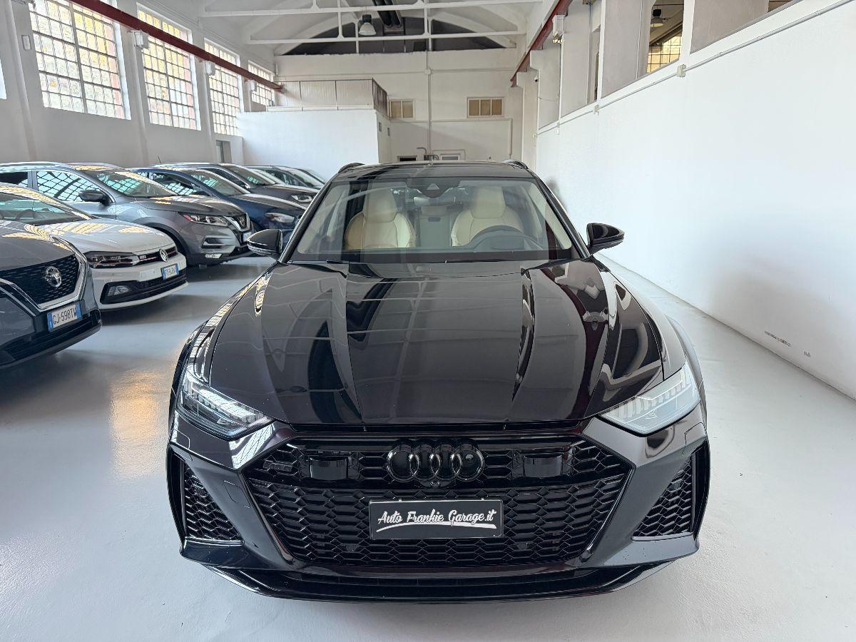 AUDI - RS6