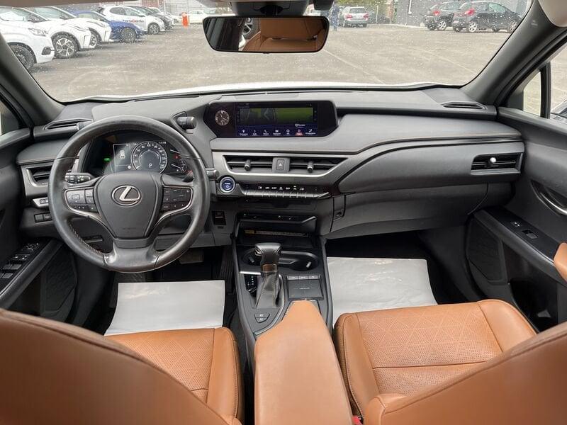 Lexus UX UX 250h 2.0 Luxury 2wd cvt