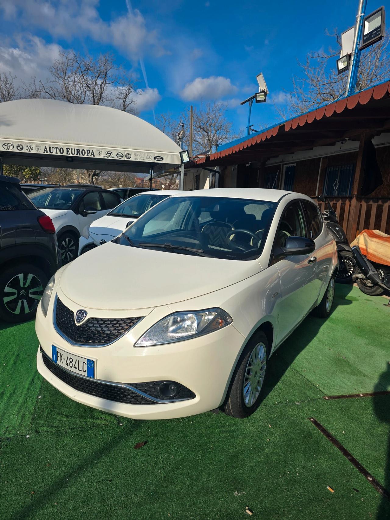 Lancia Ypsilon 1.2 69 CV 5 porte Gold 2017