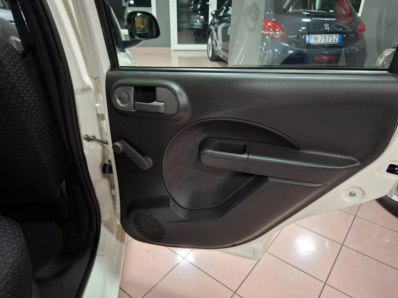 Fiat Panda 1.2 benzina NEOPATENTATO