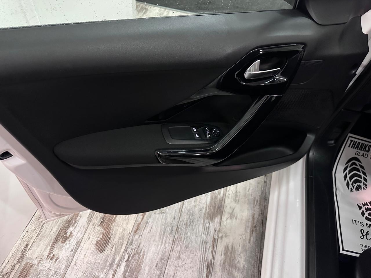Peugeot 208 1.2 Benzina 5 porte Allure