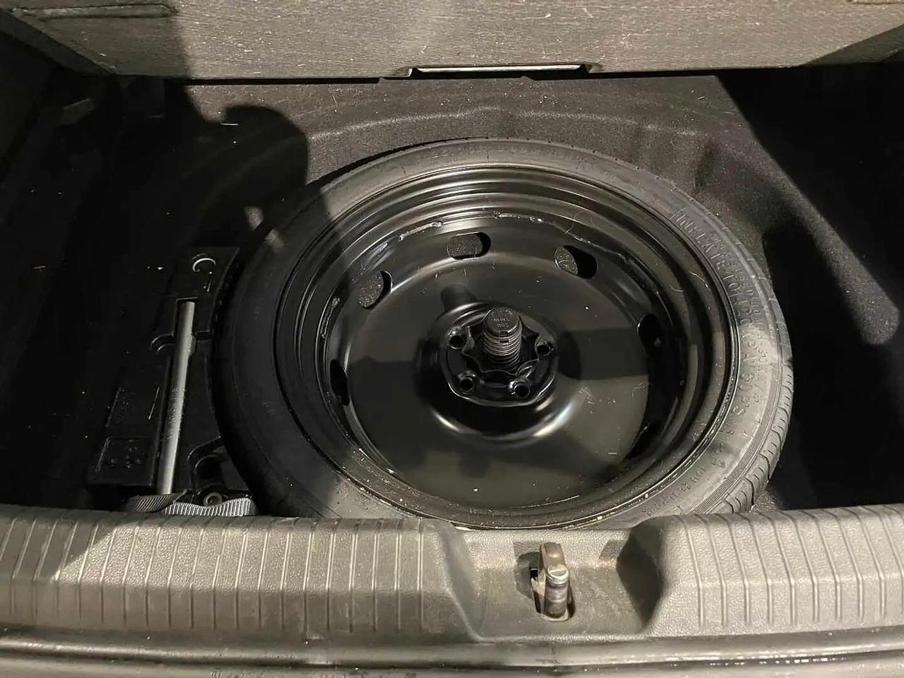 Volkswagen Golf 8ª serie 1.0 eTSI EVO DSG Life