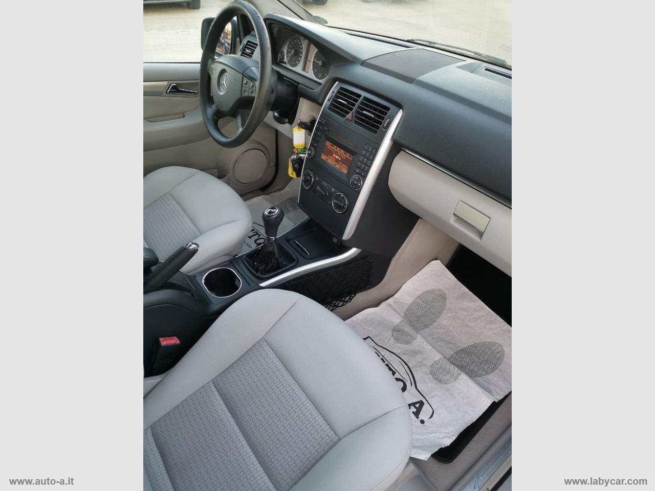 MERCEDES-BENZ B 180 CDI Executive