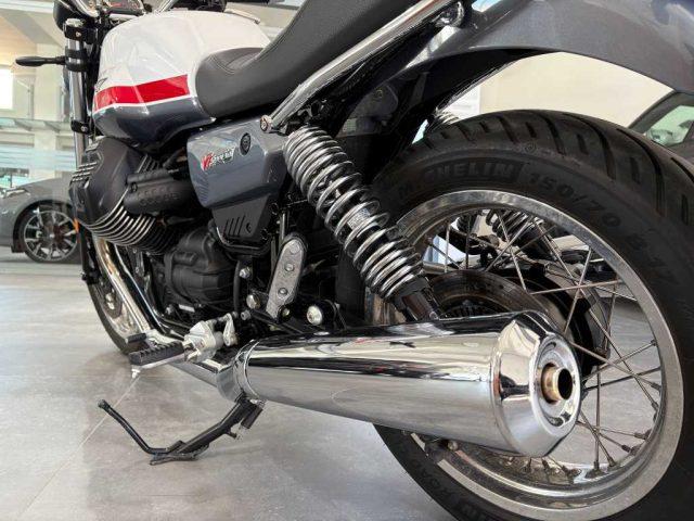MOTO GUZZI V7 GUZZI - SPECIAL