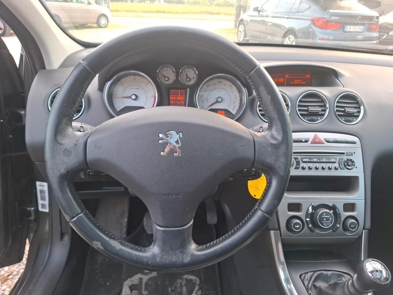Peugeot 308 1.6 HDi 110CV 5p. Féline (6 Marce)