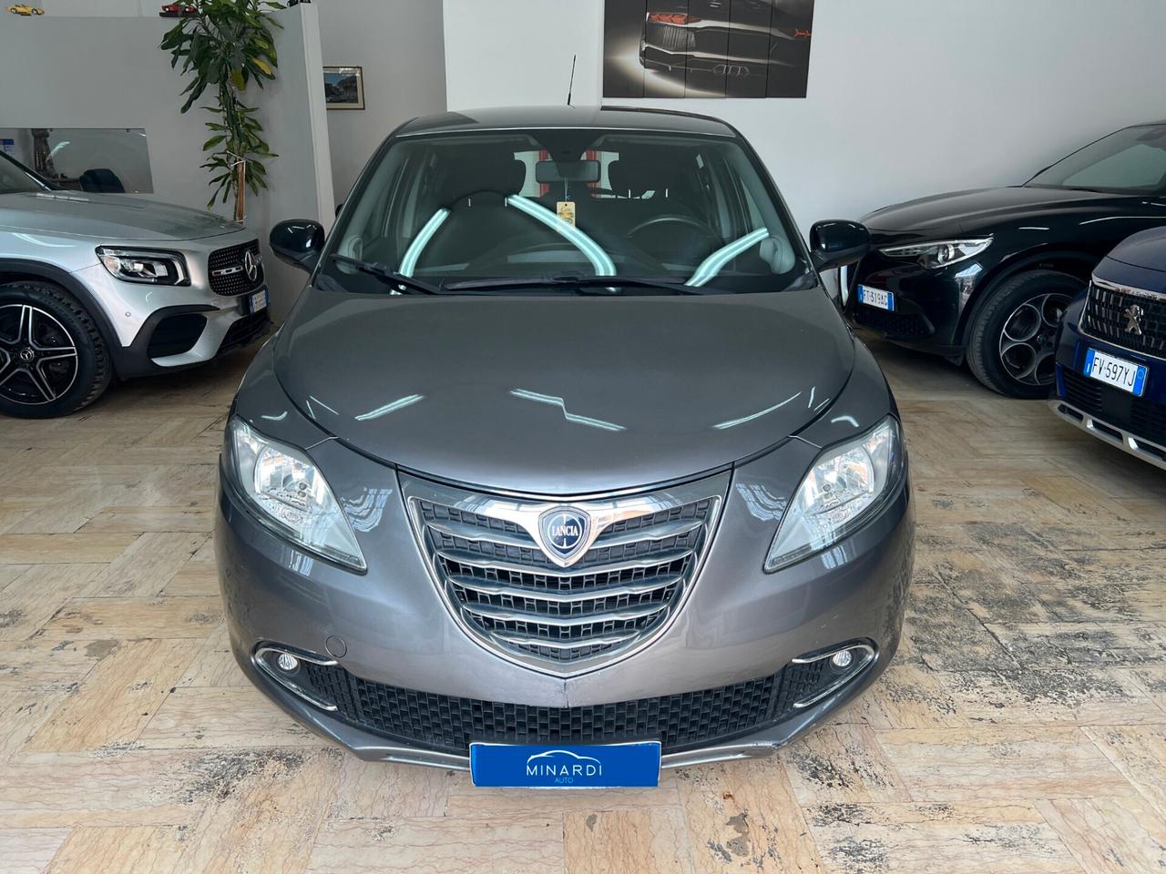 Lancia Ypsilon 1.2 69 CV 5 porte GPL Ecochic Platinum