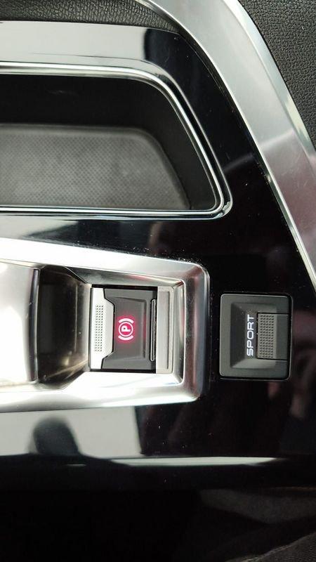 Peugeot 3008 BlueHDI 130 EAT8 S&S Business