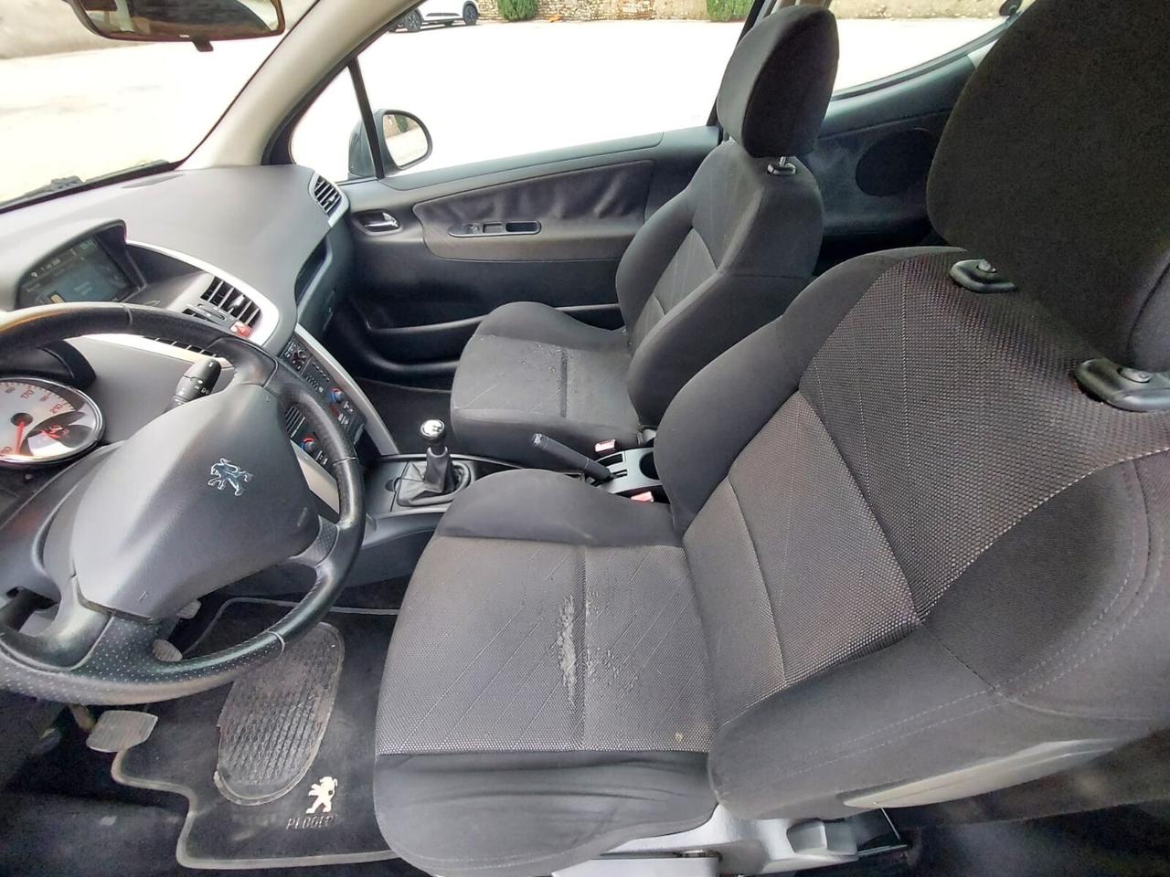 Peugeot 207 1.6 HDi 90CV 3p. XS