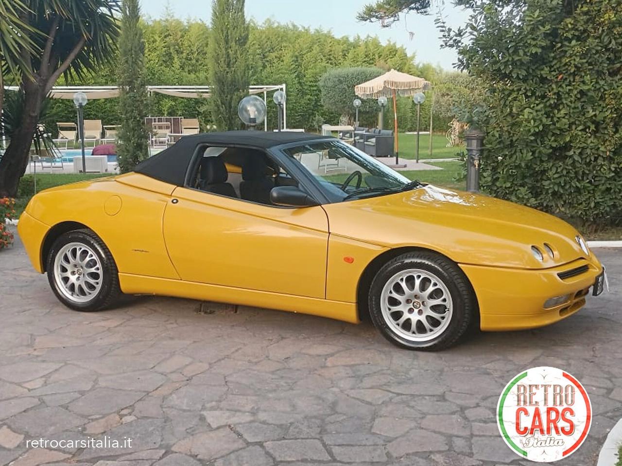 Alfa Romeo Spider 1800 Twin Spark 16V