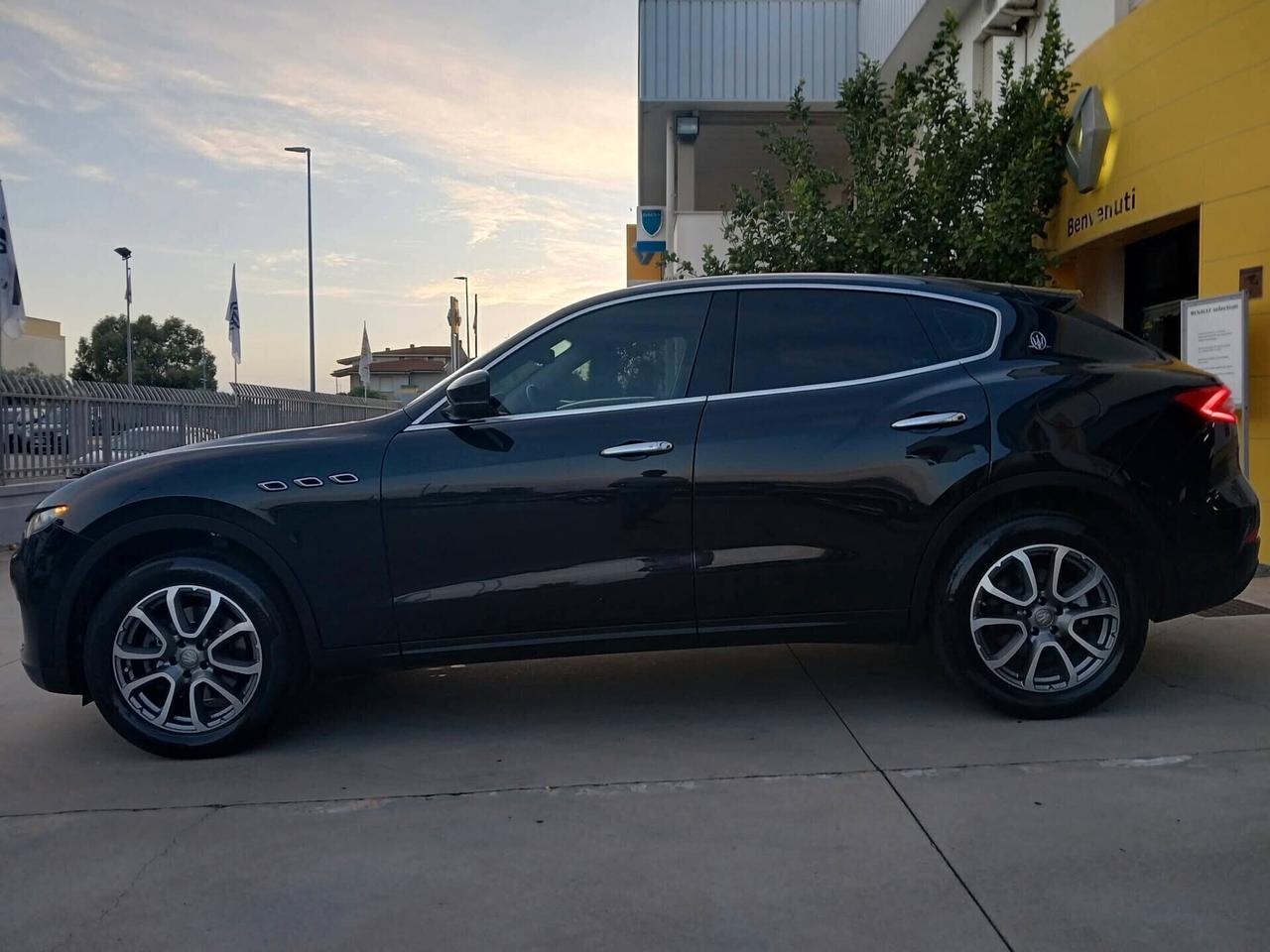 MASERATI Levante 3.0 V6 Diesel 250cv PARI AL NUOVO