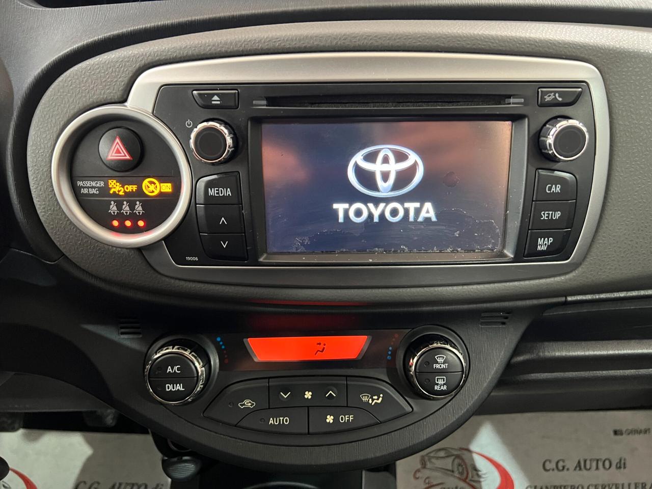 Toyota Yaris 1.0 69 CV - LOUNGE - 2014