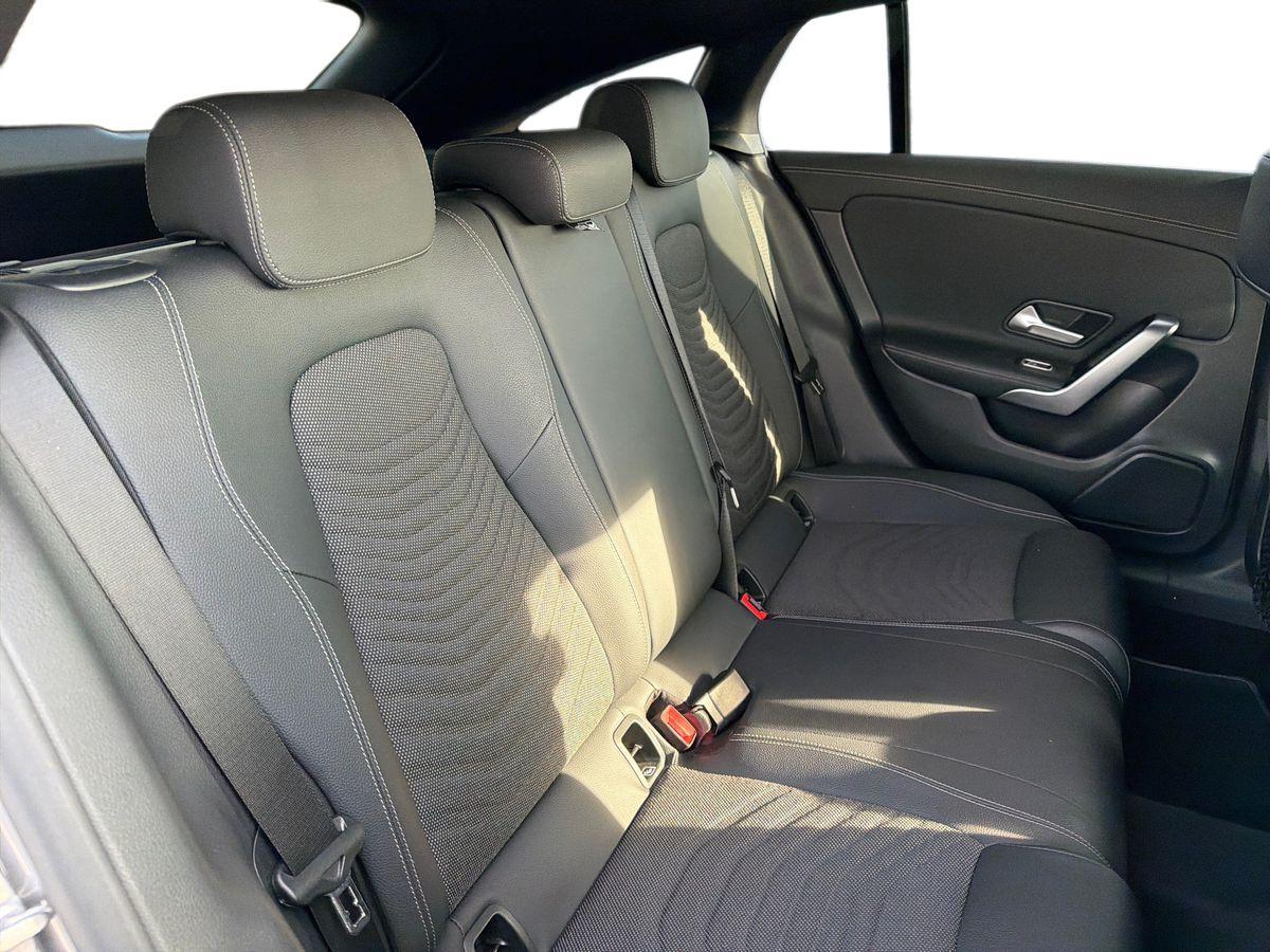 Mercedes-Benz CLA Shooting Brake 180 d Progressive Advanced Plus auto