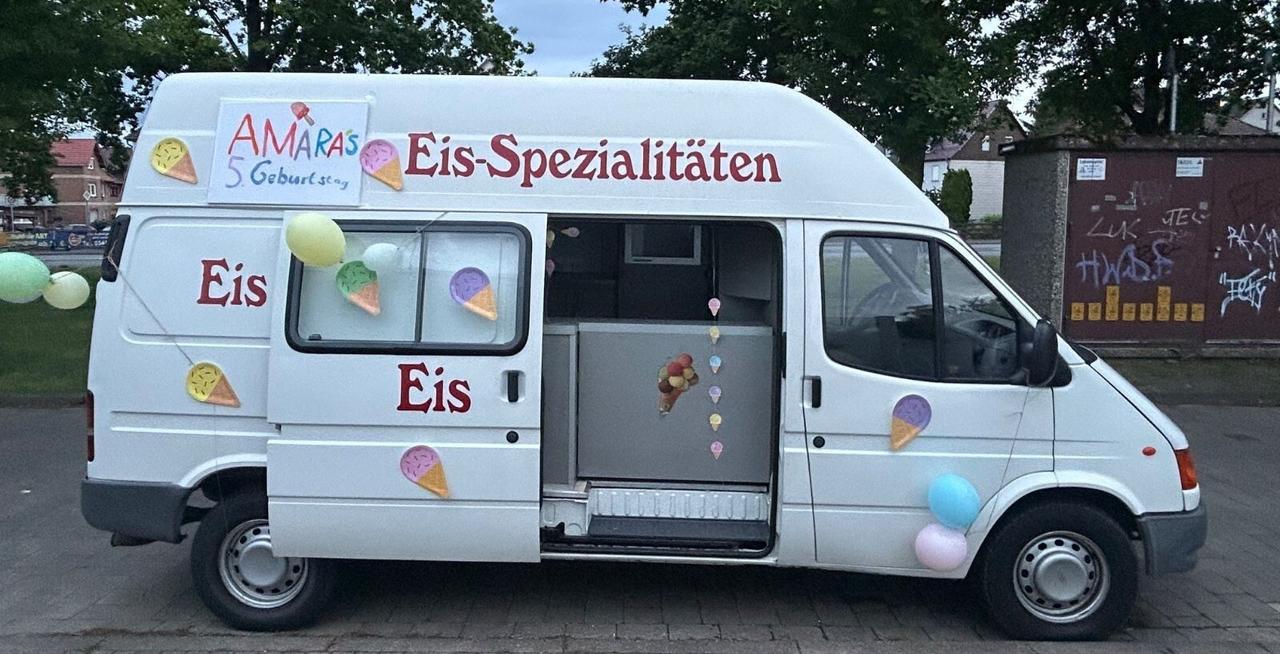 Food truck furgone dei gelati Ford Transit