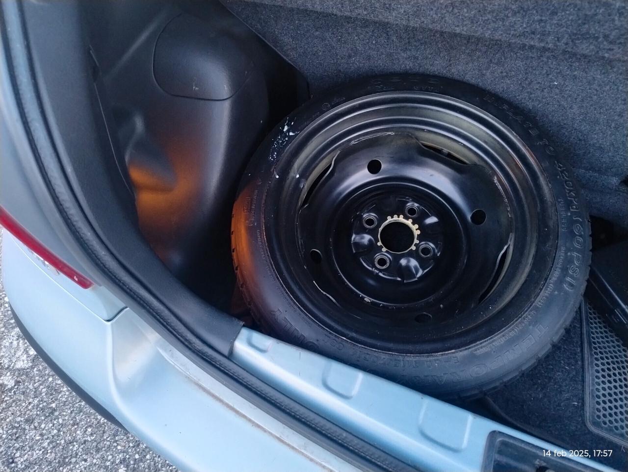 Toyota Yaris 1.4 tdi D-4D 5P Sol Diesel + GPL