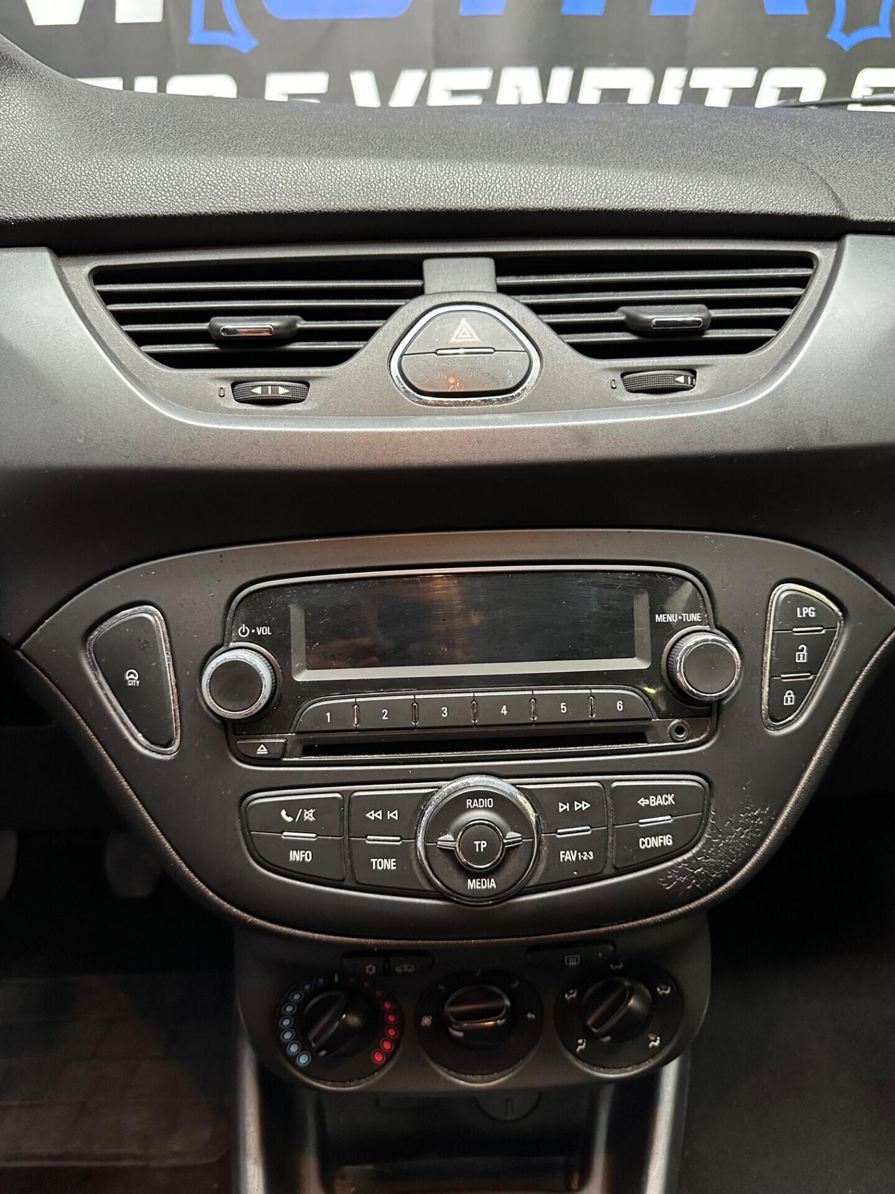 Opel Corsa GPL casa madre EURO 6