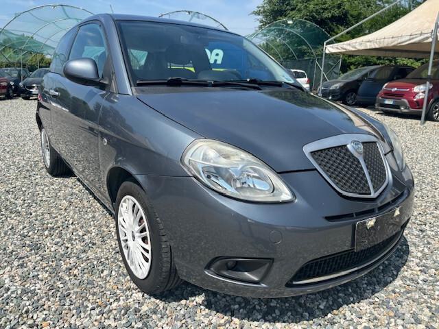 Lancia Ypsilon 1.2 Argento