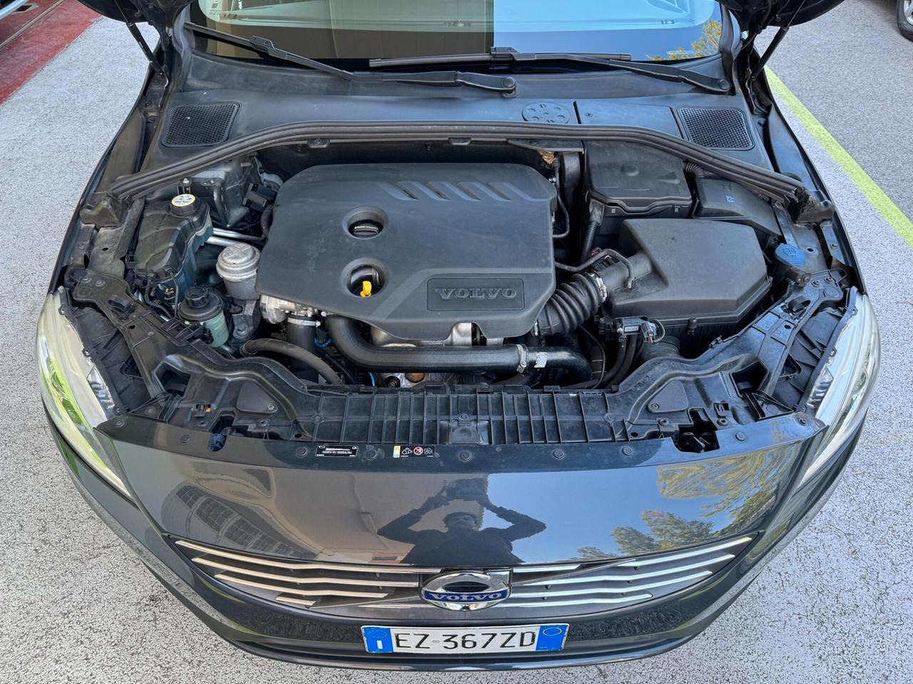 Volvo V60 1.6 d2 Momentum Powershift GARANZIA24MES