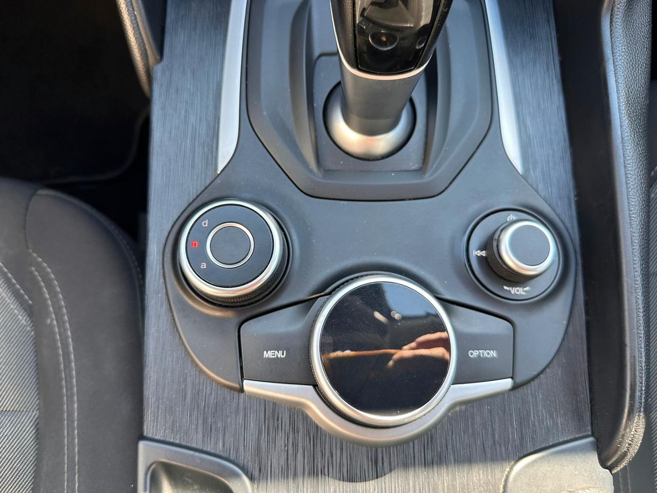 Alfa Romeo Giulia 2.2 Turbodiesel 160 CV AT8 Sport-Tech
