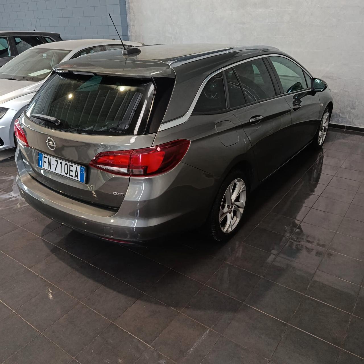Opel Astra SPORTS TOURER 1.6 CDTI