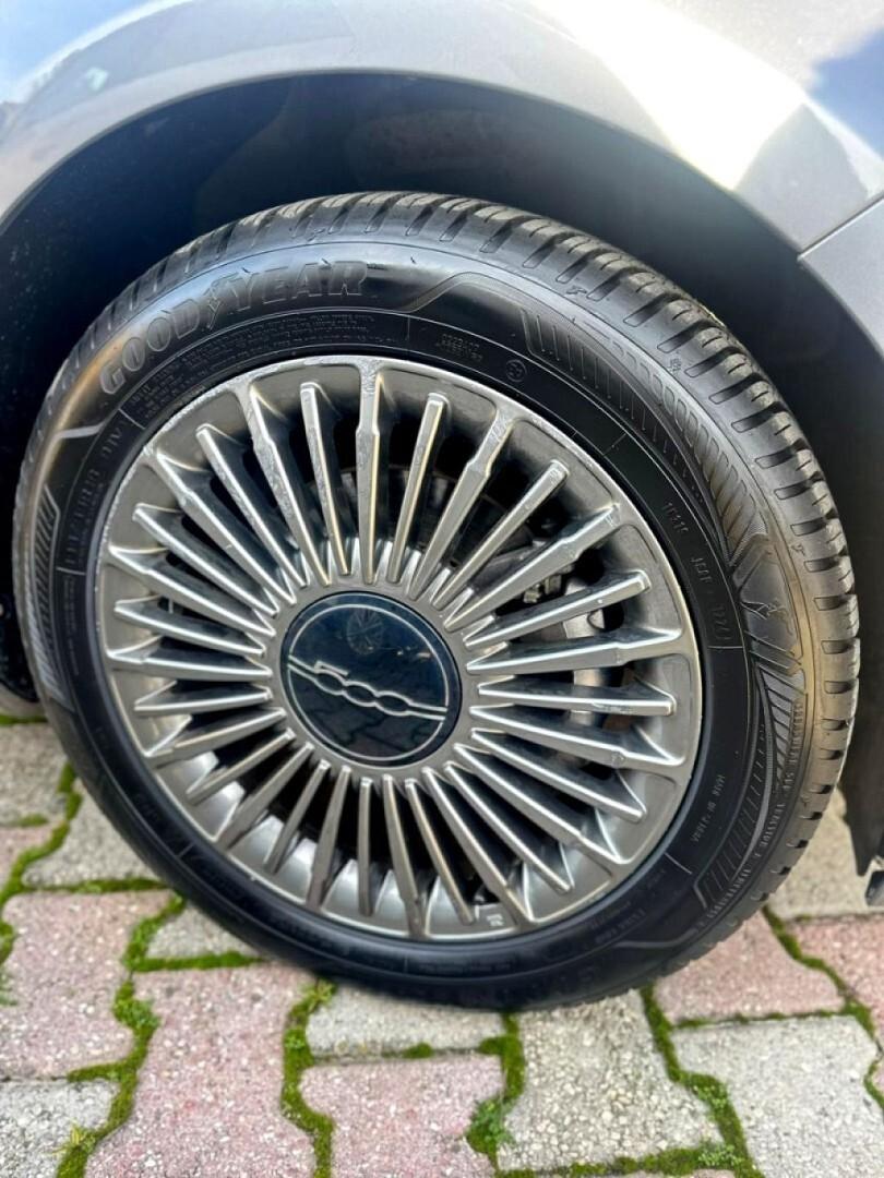 FIAT 500e business opening edition