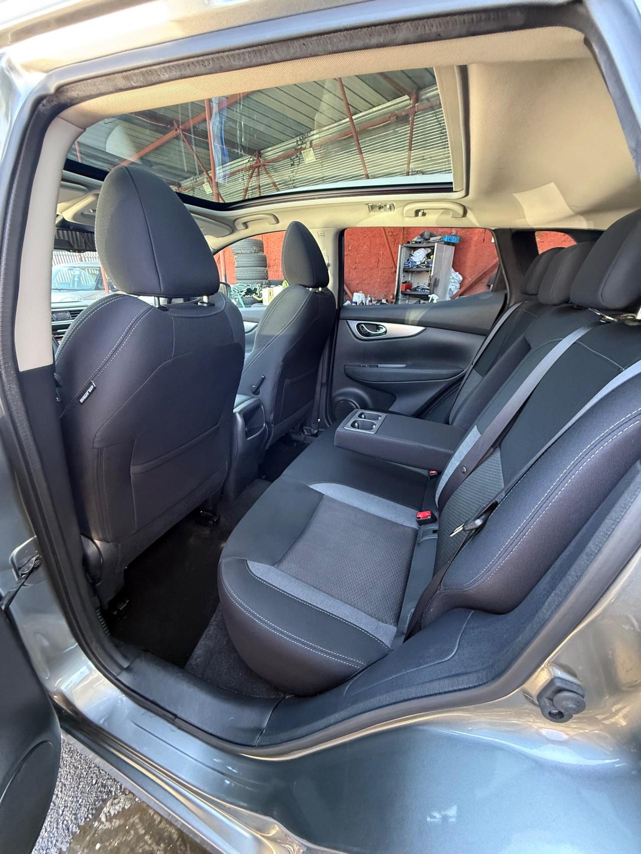Qashqai 1..5 dCi 115 CV Tekna+-unipro-rate-garanzia