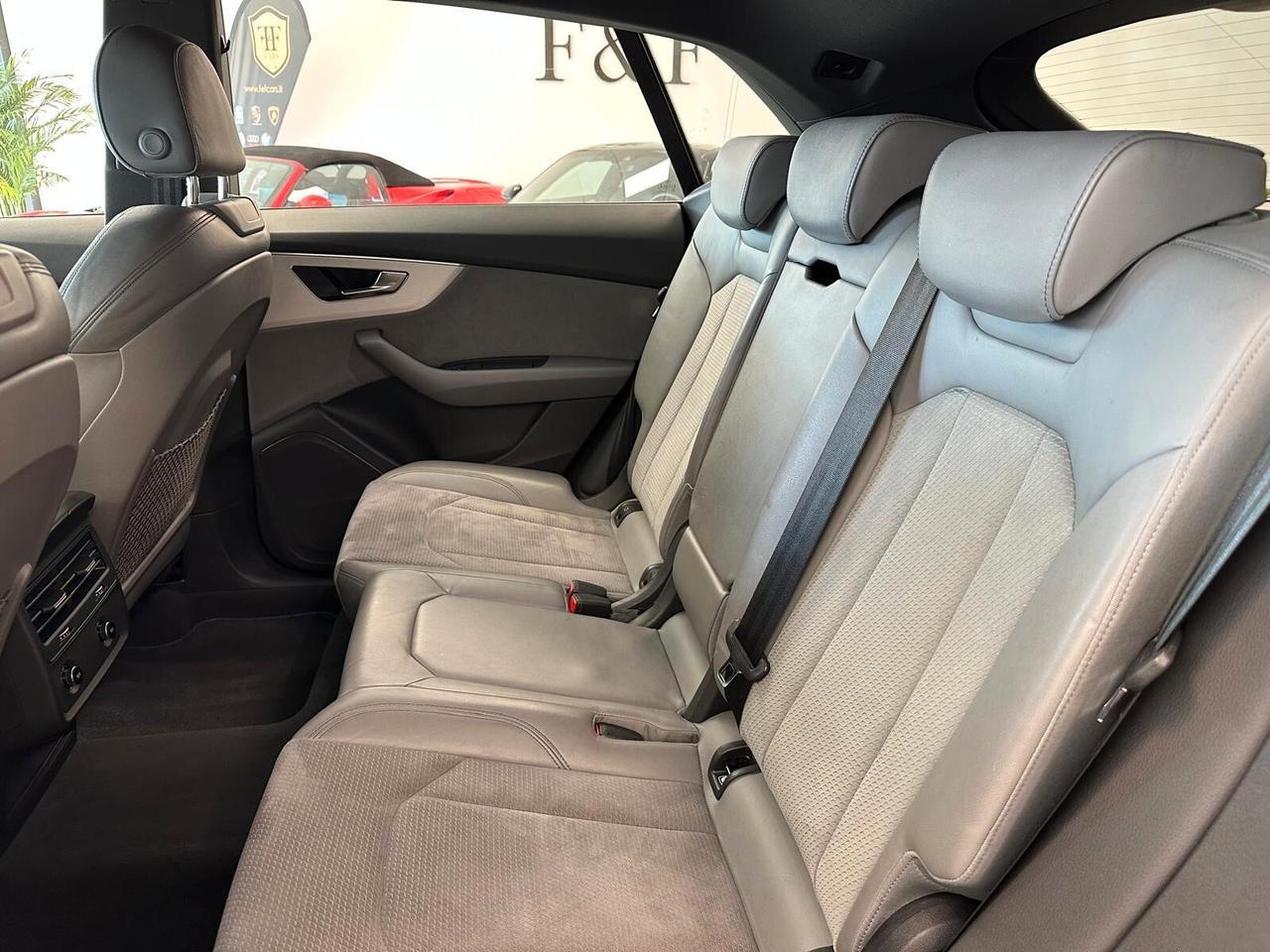 Audi Q8 50 TDI 286 CV quattro S line Uff. Italiana Unico Proprietario