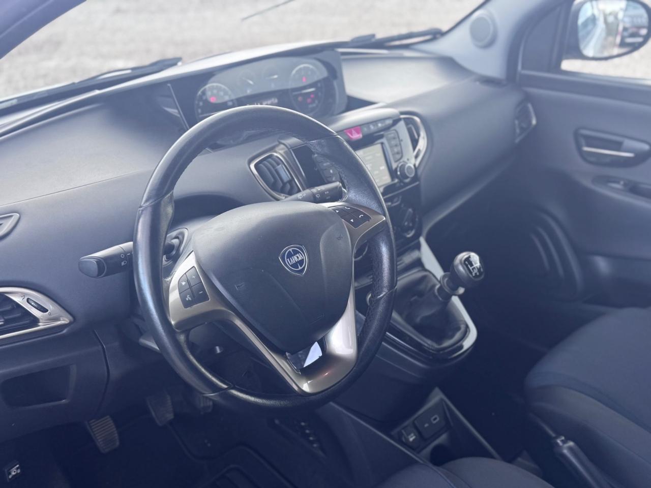 Lancia Ypsilon 1.2 69 CV 5 porte GPL Ecochic Gold