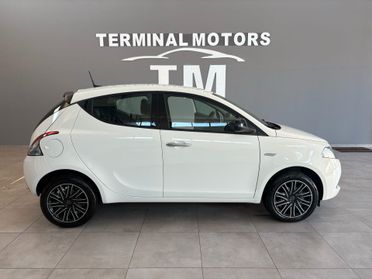 Lancia Ypsilon 1.0 FireFly 5 porte S&S Hybrid Oro
