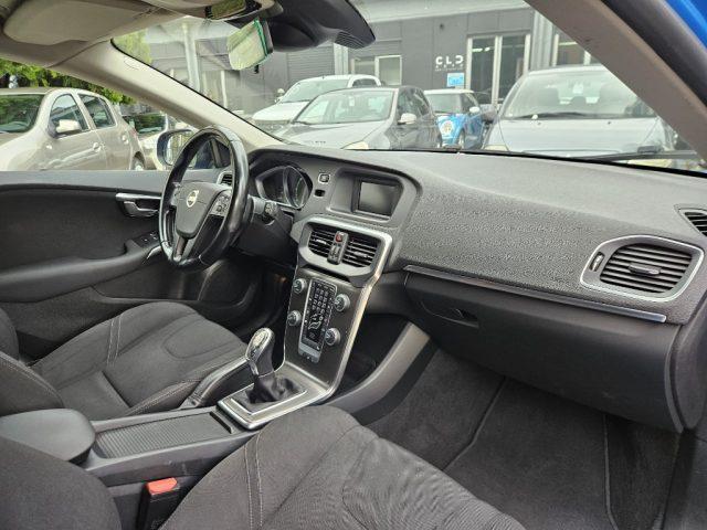 VOLVO V40 D2 1.6