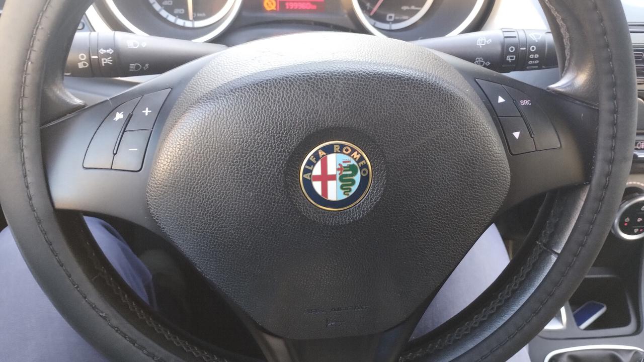 Alfa Romeo Giulietta 1.6 JTDm-2 105 CV NEOPATENTATI