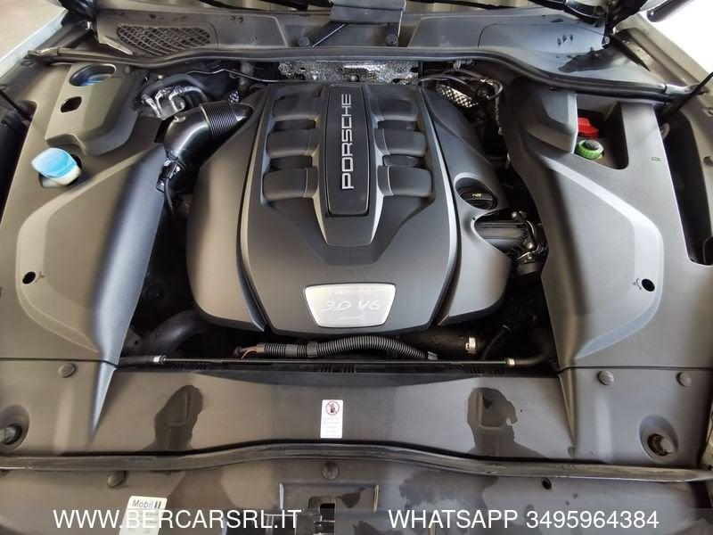 Porsche Cayenne Diesel Platinum Edition 184 KW*TETTO*BOSE*PASM*TELECAMERA*CL_21*APPLE CAR PLAY*Multi