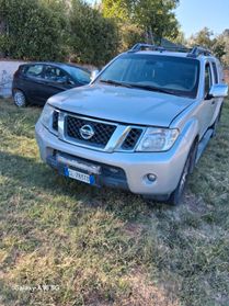 Nissan Navara 3.0 dCi 4 porte Double Cab LE V6