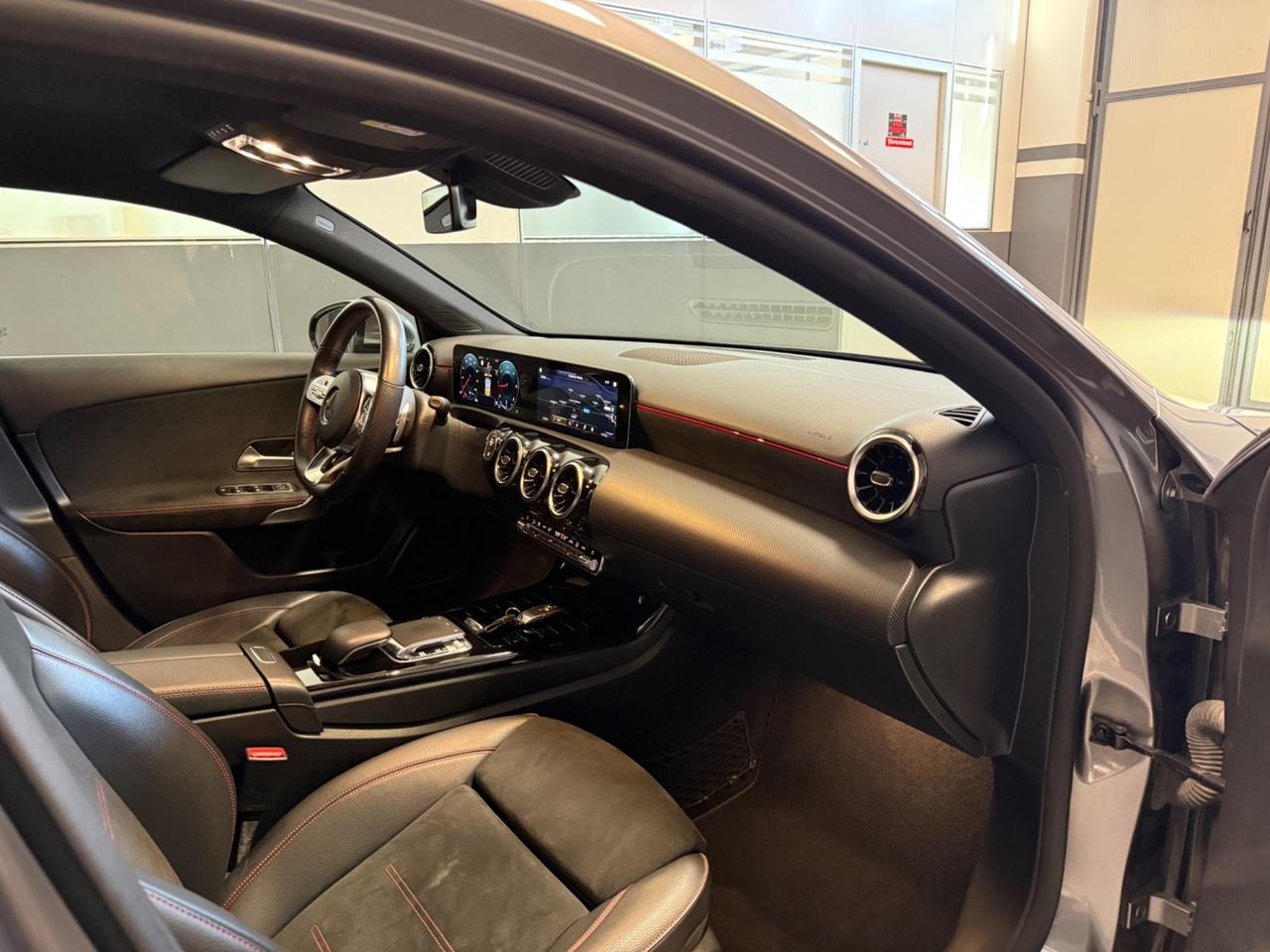 Mercedes-benz A 200 d Automatic Premium Amg