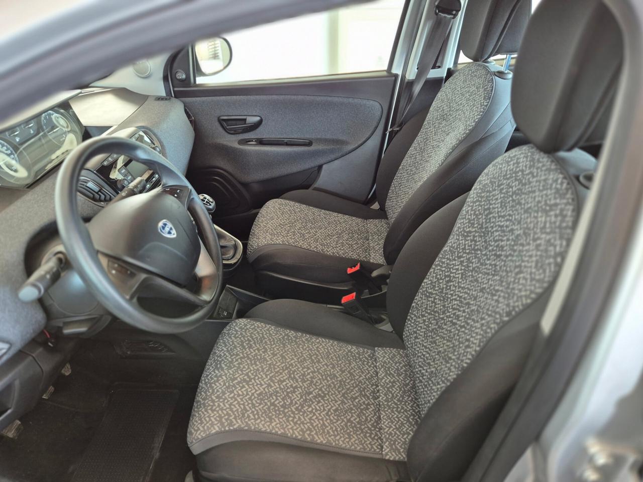 Lancia Ypsilon 1.2 69 CV 5 porte Elefantino Blu