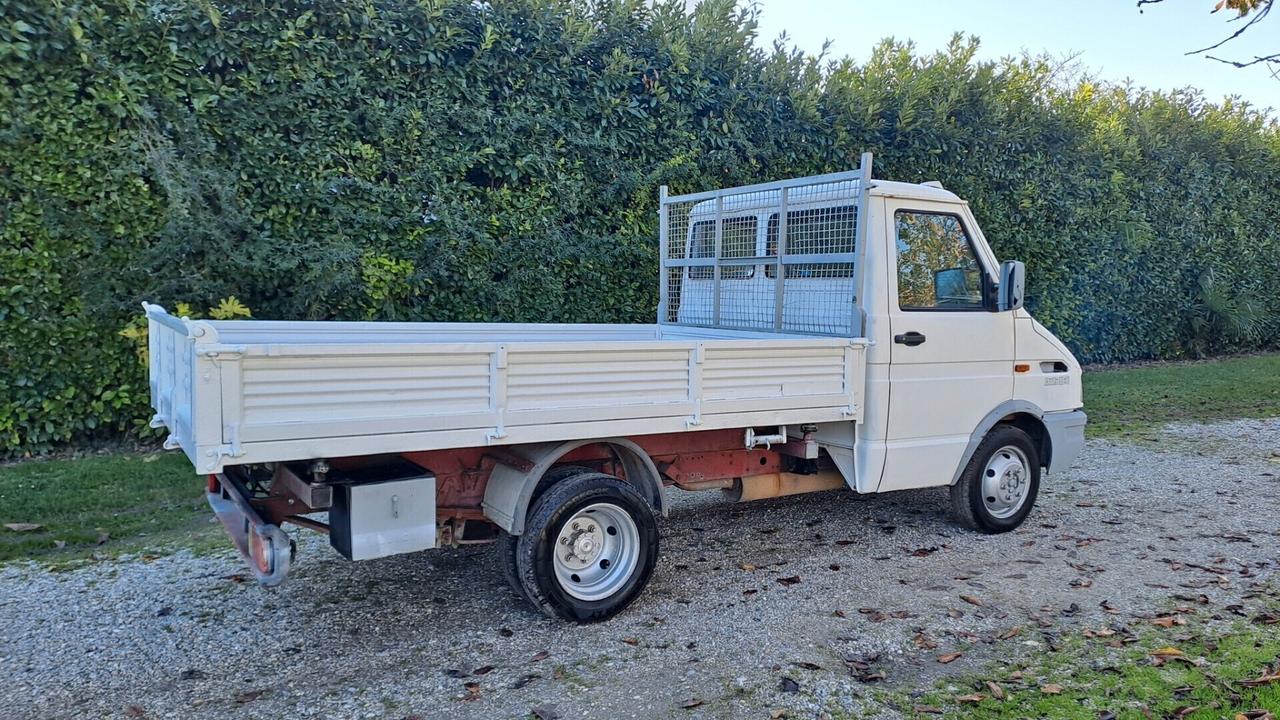 Iveco daily 35-8 RIBALTABILE tri laterale POCHI KM