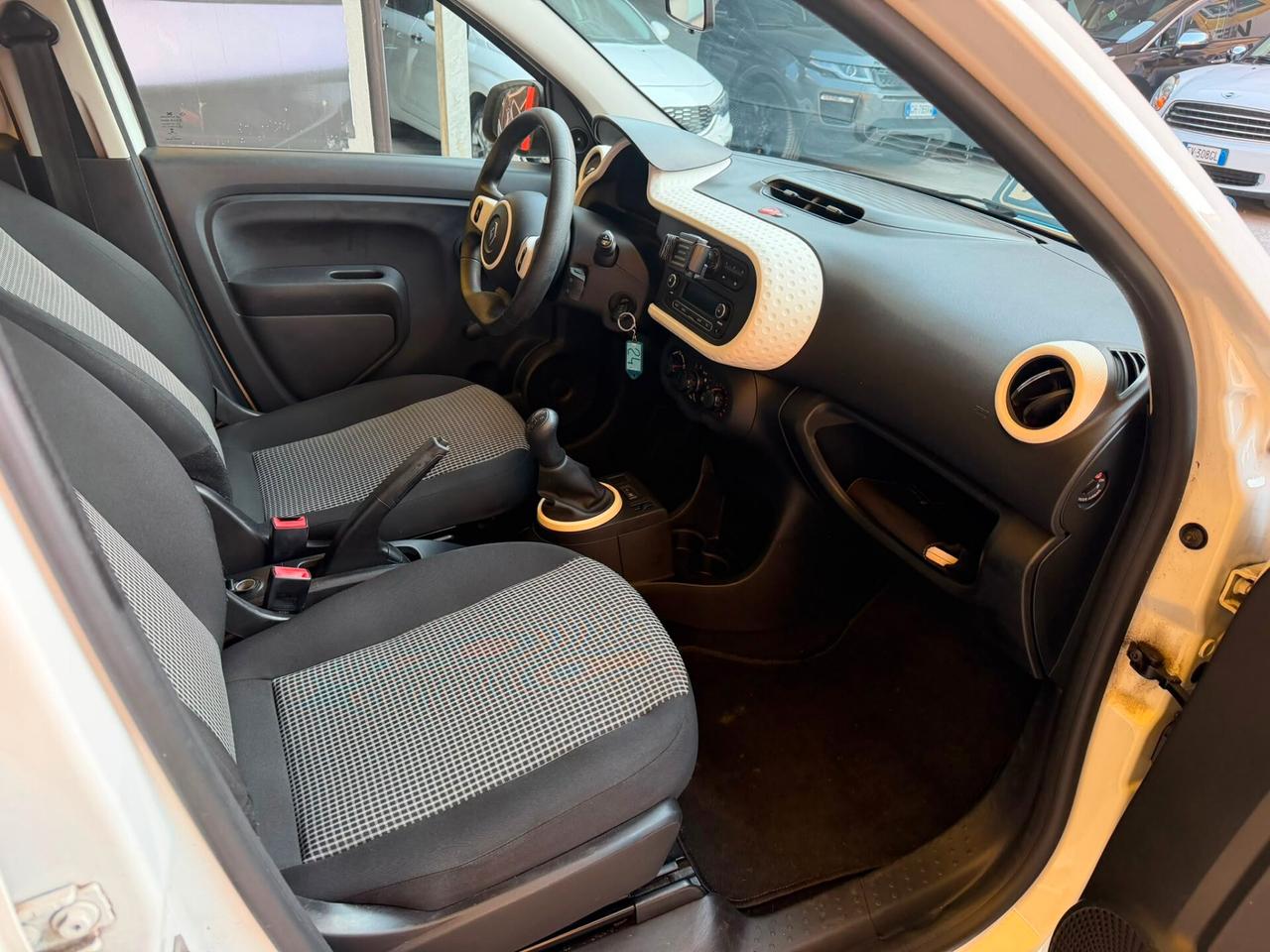 Renault Twingo 1.0cc benzina 12 mesi garanzia-2016