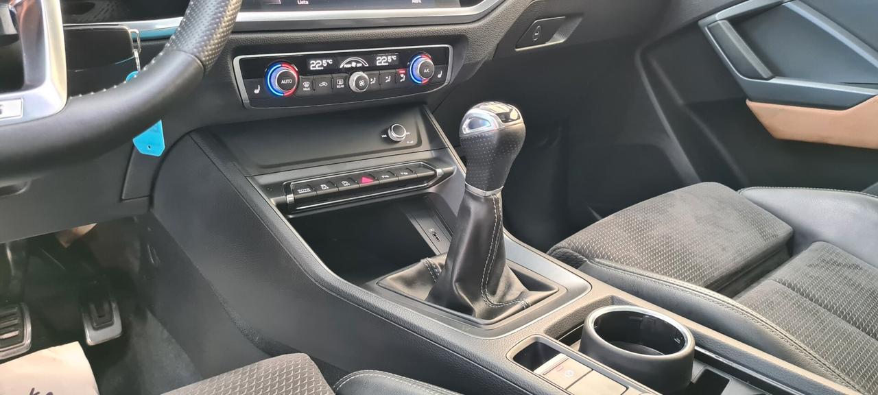 Audi Q3 35 TDI 150cv quattro S-Line Night Edition