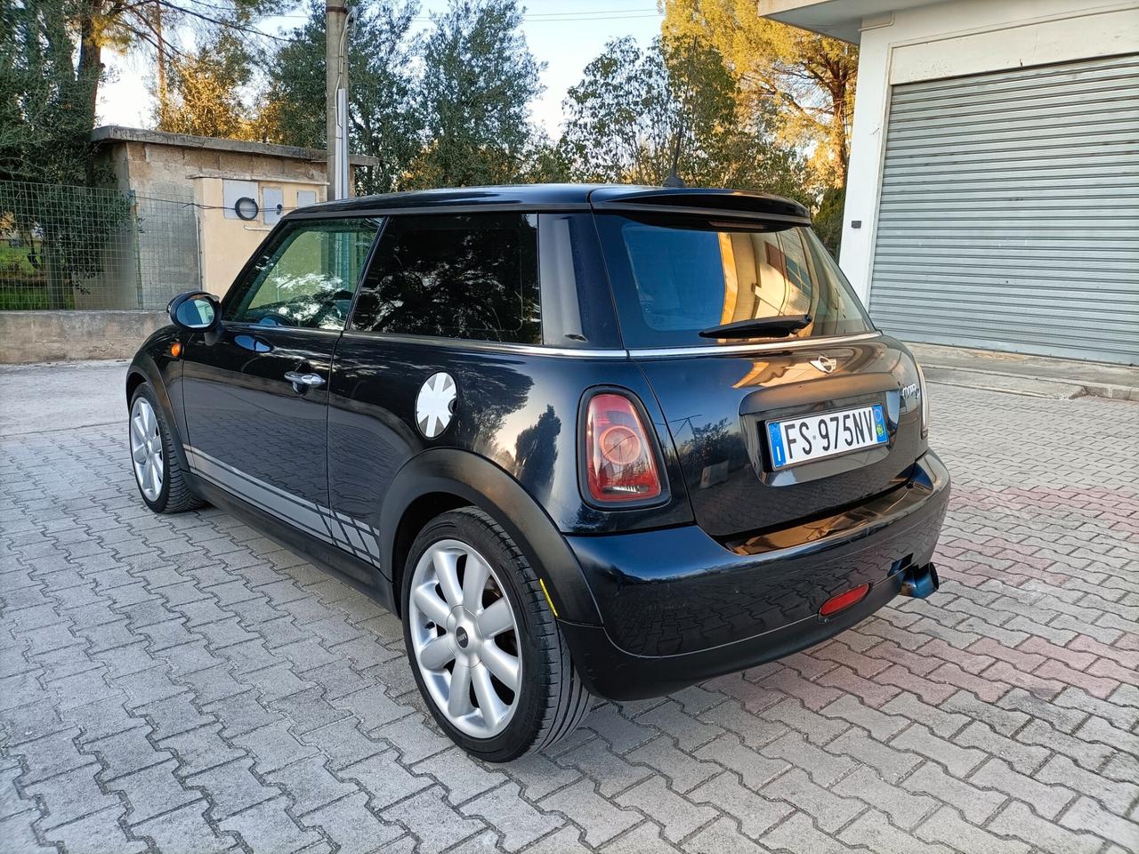 Mini Cooper 1.6d 109cv