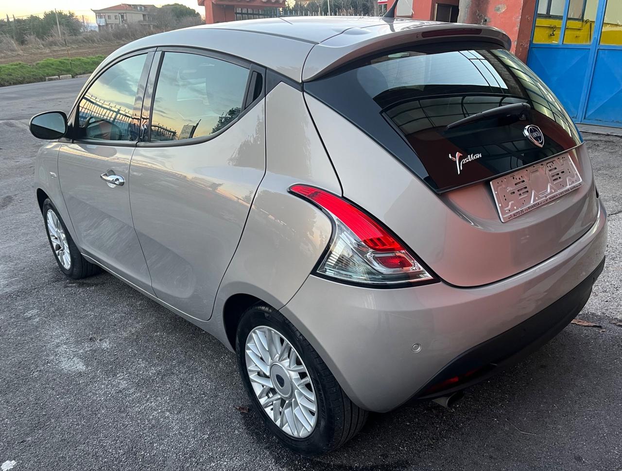 Lancia Ypsilon 1.2 69 CV 5 porte Gold-full-