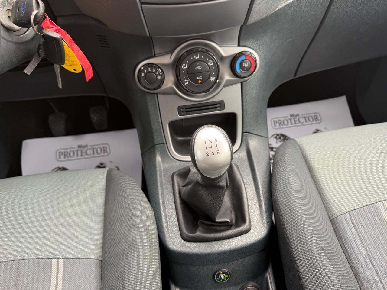 Ford Fiesta 1.4 5 porte Bz.- GPL Titanium