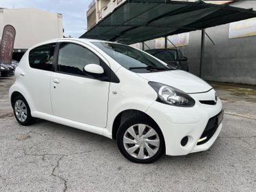 Toyota Aygo Aygo 5p 1.0 Active connect Clima/Navi/Bluetooth
