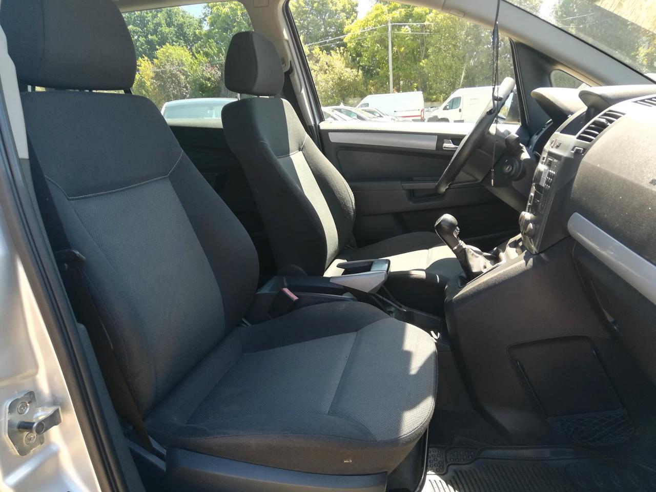 OPEL - Zafira - 1.9 CDTI 120CV Cosmo - UNIPRO - NEOPATENTATI