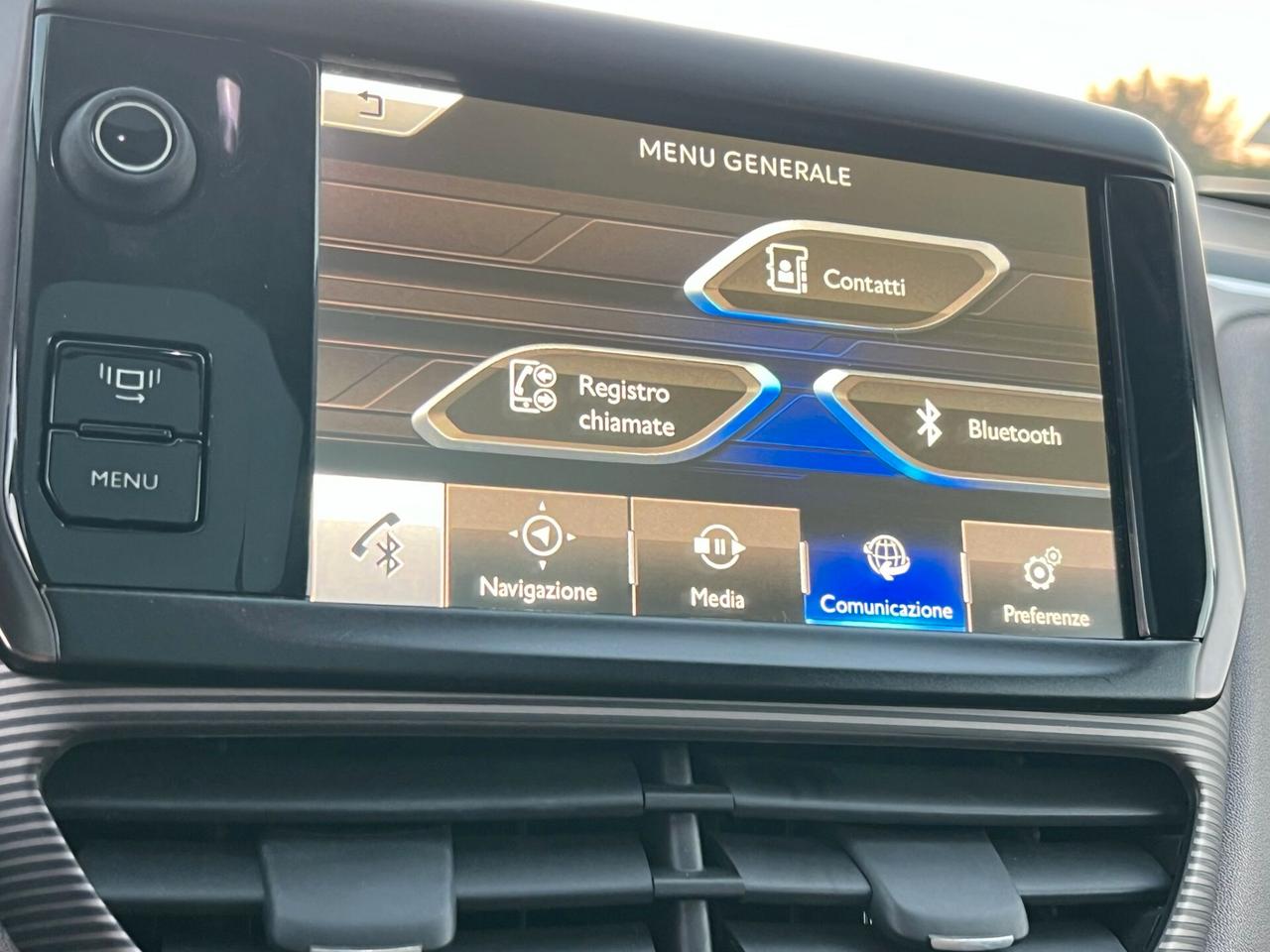 Peugeot 2008 1.6 HDi 115 CV Allure